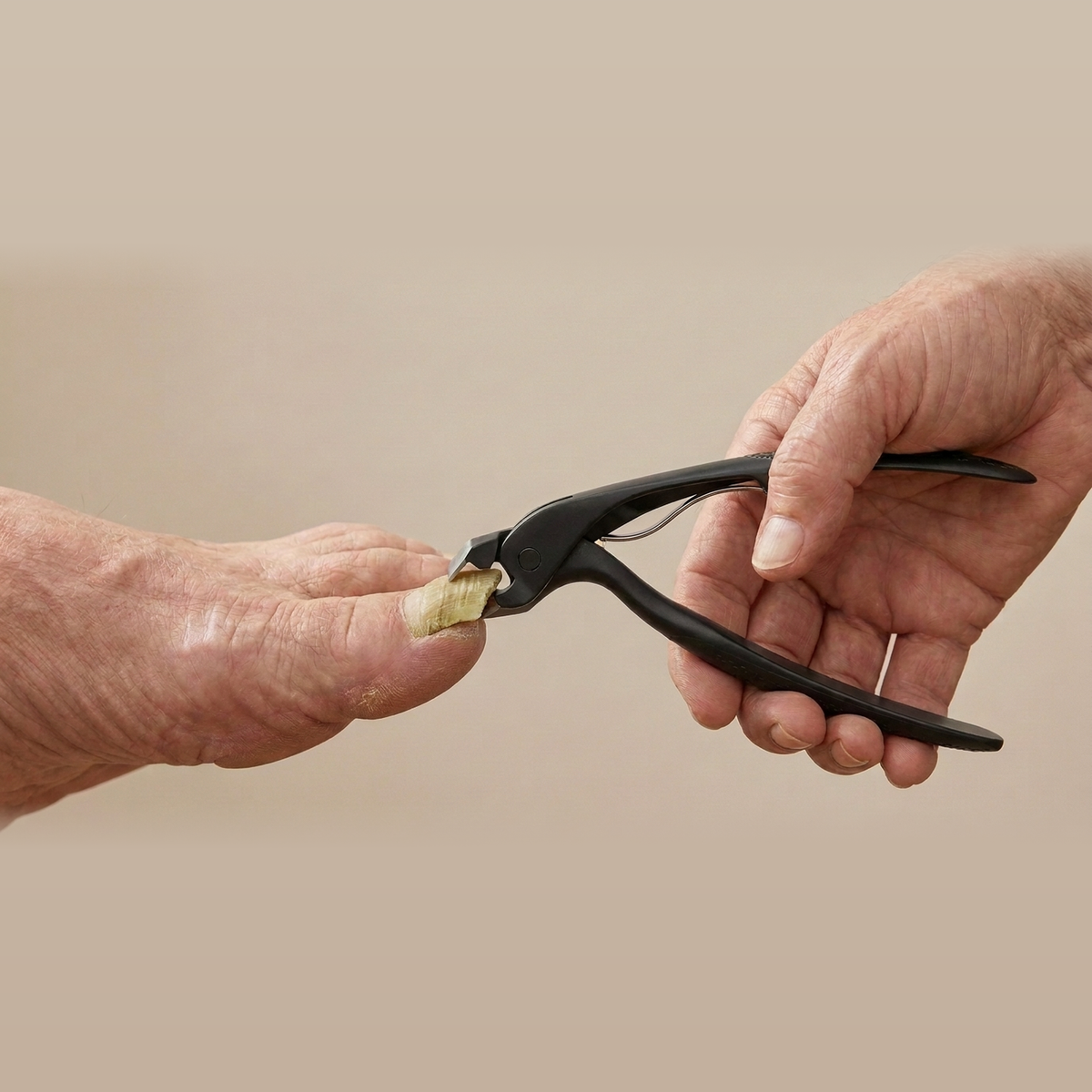 ToughClip™ Cut Your Own Thick Toenails In One Press